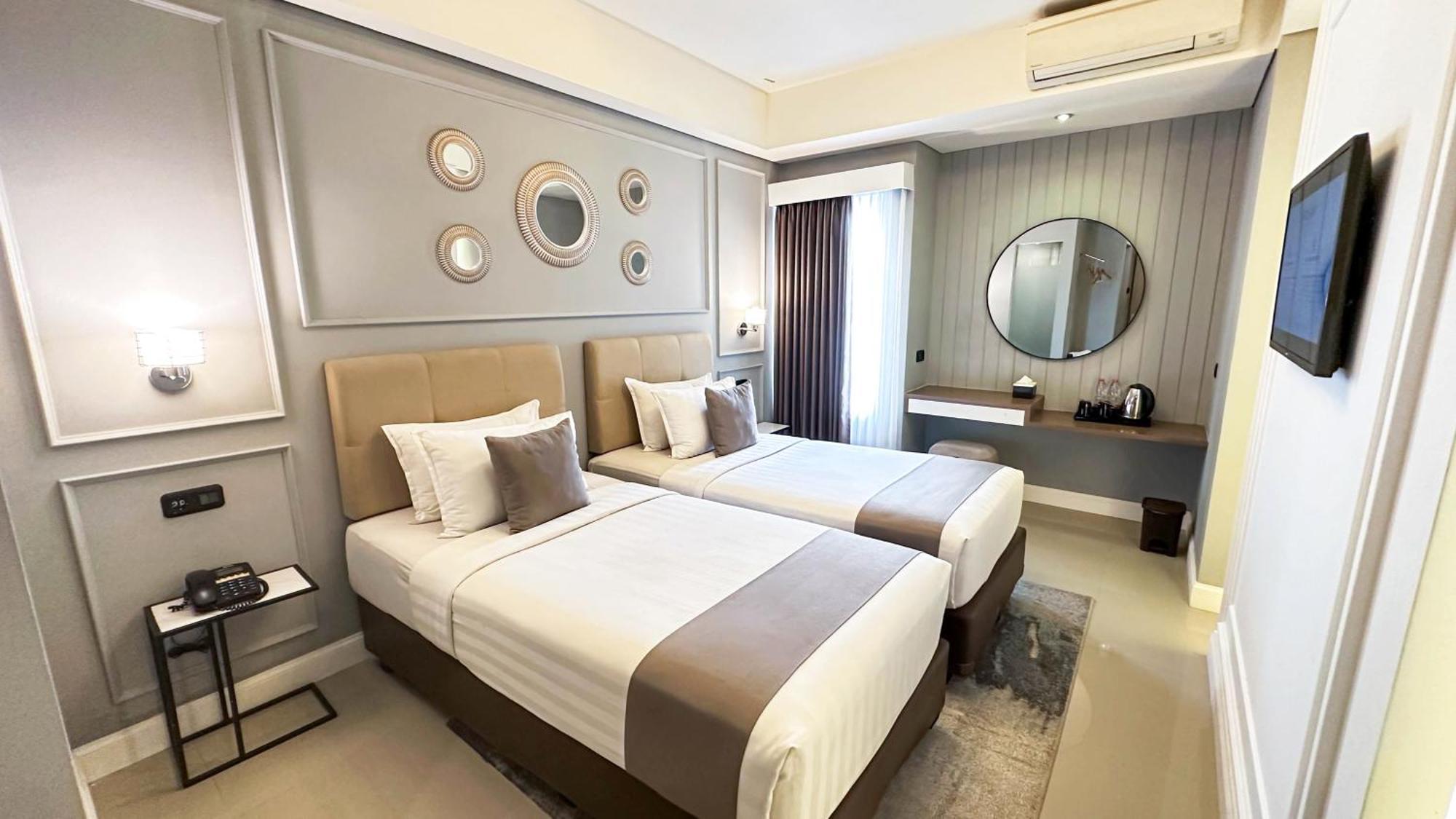 Hotel Fortunagrande Malioboro Yogyakarta Exterior photo